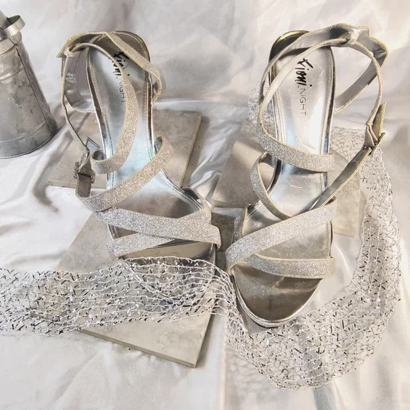 Fioni Women's Silver Sandal Shoe | Sparkly | Size 11 - Picture 1 of 11